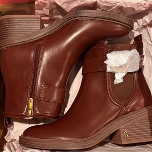 Elegant Brown Ankle Boots